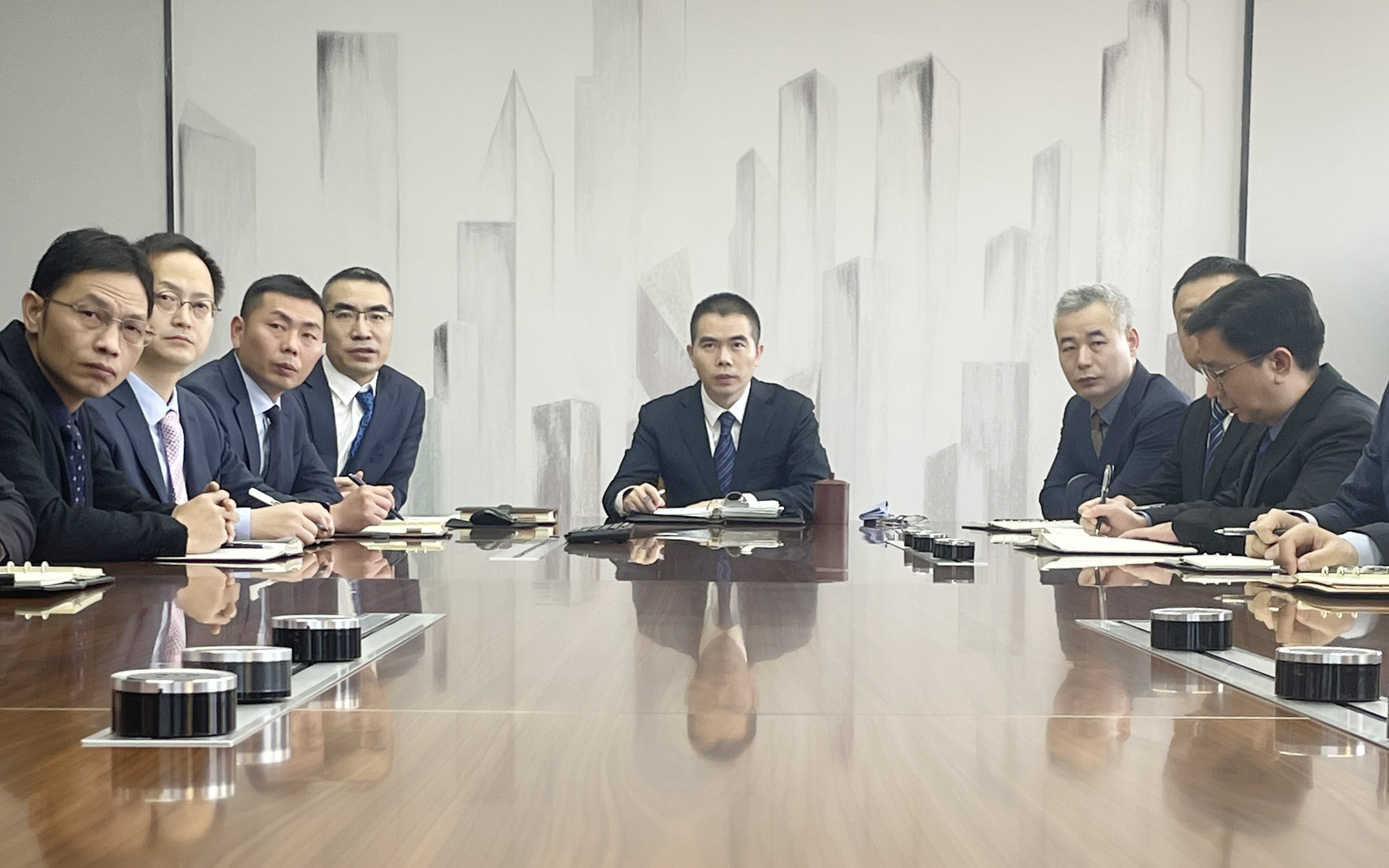 始于至誠(chéng)，止于至善  